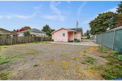 145 Ecols St N, Monmouth, OR 97361 - Photo 35