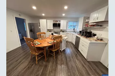 913 6th Av, Sweet Home, OR 97386 - Photo 7