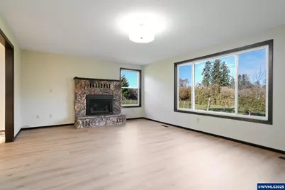 4904 Springhill Dr NW, Albany, OR 97321 - Photo 5