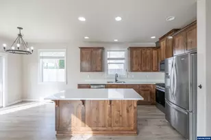 383 NW Denton Ave, Dallas, OR 97338 - Photo 15