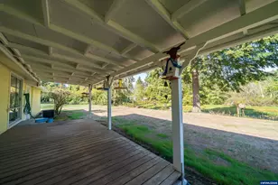 628 13th St, Lyons, OR 97358 - Photo 23