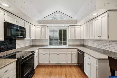 542 Fountain Ct N, Keizer, OR 97303 - Photo 13