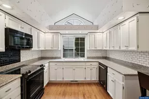 542 Fountain Ct N, Keizer, OR 97303 - Photo 13