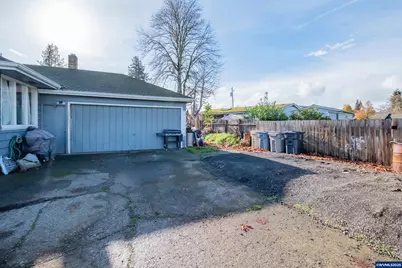 160 Tangent St, Lebanon, OR 97355 - Photo 37