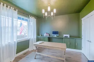 1024 Robbins Ct, Lebanon, OR 97355 - Photo 5