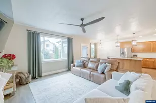 1024 Robbins Ct, Lebanon, OR 97355 - Photo 13