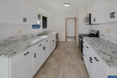 3113 Hammel St NE, Salem, OR 97301 - Photo 9