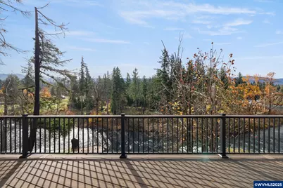 138 Santiam St, Gates, OR 97346 - Photo 9