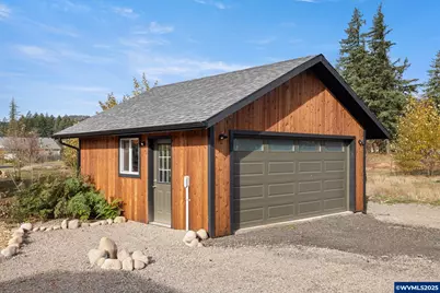 138 Santiam St, Gates, OR 97346 - Photo 13