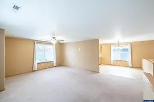 3419 Knoll Dr, Newberg, OR 97132 - Photo 9