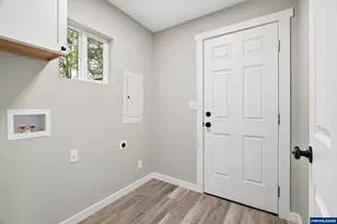 551 Riverview Dr NW, Salem, OR 97304 - Photo 21