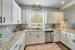 1709 Bartlett Hill Dr NW, Salem, OR 97304 - Photo 13