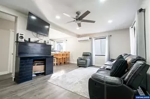 1060 15th St NE, Salem, OR 97301 - Photo 15