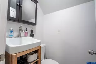 1060 15th St NE, Salem, OR 97301 - Photo 25