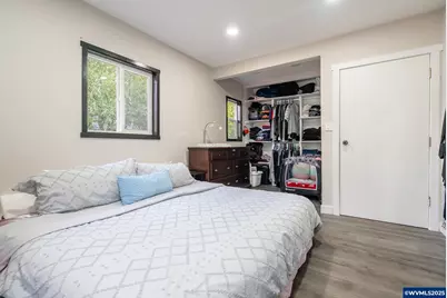 1060 15th St NE, Salem, OR 97301 - Photo 11