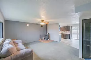 920 N 9th St, Aumsville, OR 97325 - Photo 5