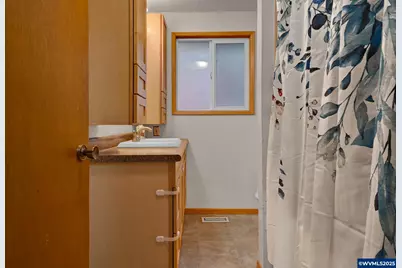 30450 Butte Creek Rd, Lebanon, OR 97355 - Photo 15