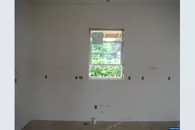 212 NE Broadway St, Sublimity, OR 97385 - Photo 9