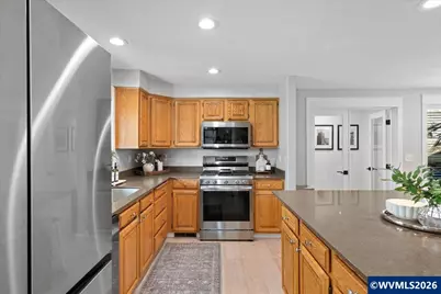 2109 N Valeri Dr, Newberg, OR 97132 - Photo 9
