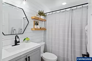 2109 N Valeri Dr, Newberg, OR 97132 - Photo 31