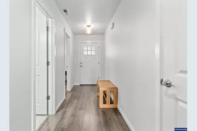 1871 SE Academy St, Dallas, OR 97338 - Photo 3