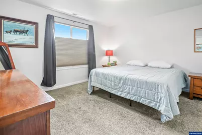 1871 SE Academy St, Dallas, OR 97338 - Photo 11