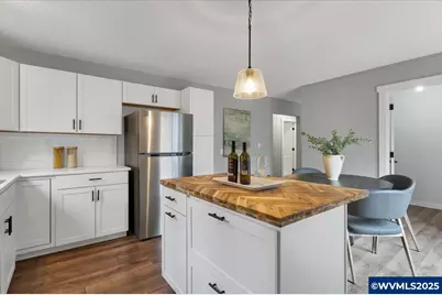 712 12th Av, Sweet Home, OR 97386 - Photo 13