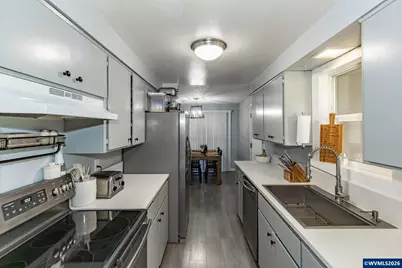 1535 Maple Pl, Lebanon, OR 97355 - Photo 3