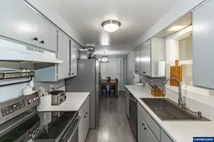 1535 Maple Pl, Lebanon, OR 97355 - Photo 3