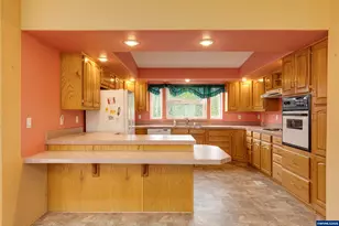 1156 SW Westvale St, McMinnville, OR 97128 - Photo 5