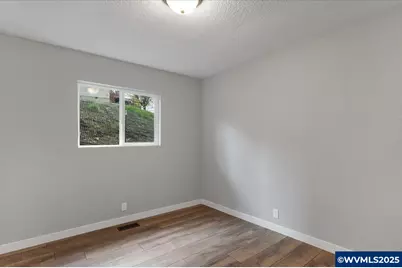 712 12th St, Sweet Home, OR 97386 - Photo 41