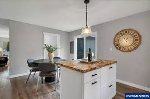 712 12th St, Sweet Home, OR 97386 - Photo 15