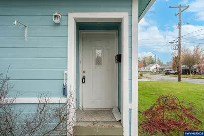 205 E Pine St, Lebanon, OR 97355 - Photo 5