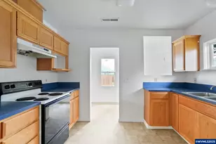 205 E Pine St, Lebanon, OR 97355 - Photo 17