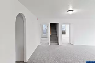 205 E Pine St, Lebanon, OR 97355 - Photo 9