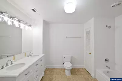 205 E Pine St, Lebanon, OR 97355 - Photo 21