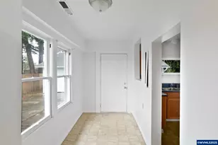 205 E Pine St, Lebanon, OR 97355 - Photo 13