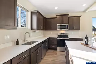 4236 E Willakenzie St, Newberg, OR 97132 - Photo 17