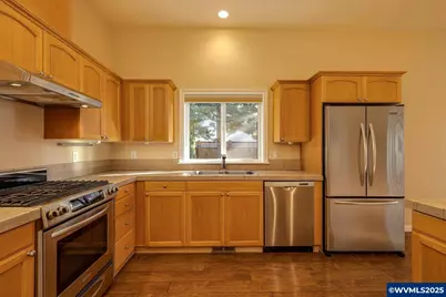 940 Hayes St, Mount Angel, OR 97362 - Photo 11