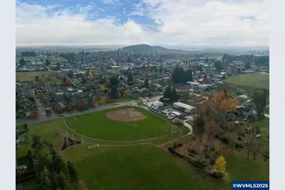 940 Hayes St, Mount Angel, OR 97362 - Photo 33