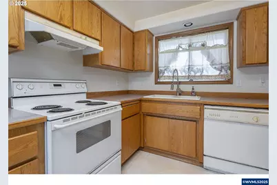 7295 NW Poverty Bend Rd, McMinnville, OR 97128 - Photo 11