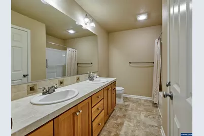 429 Turnberry Av, Woodburn, OR 97071 - Photo 31