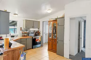 34505 Riverside Dr SW, Albany, OR 97321 - Photo 9