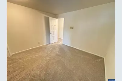 890 Alvina St SE, Salem, OR 97306 - Photo 39