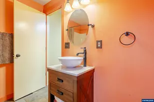 40759 McDowell Creek Dr, Lebanon, OR 97355 - Photo 17