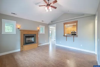 811 Northpoint Lp, Brownsville, OR 97327 - Photo 3