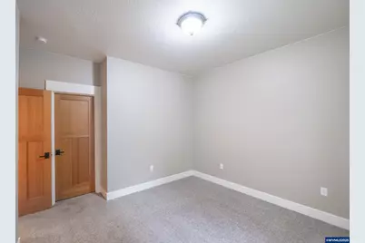 811 Northpoint Lp, Brownsville, OR 97327 - Photo 19