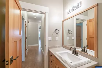 811 Northpoint Lp, Brownsville, OR 97327 - Photo 17