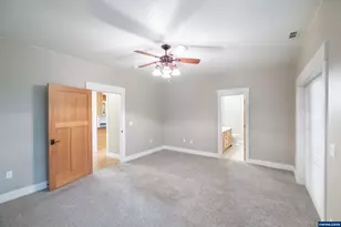 811 Northpoint Lp, Brownsville, OR 97327 - Photo 21