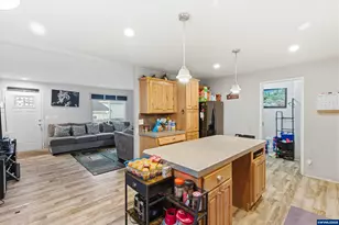 5217 Silver Lp NE, Salem, OR 97305 - Photo 11